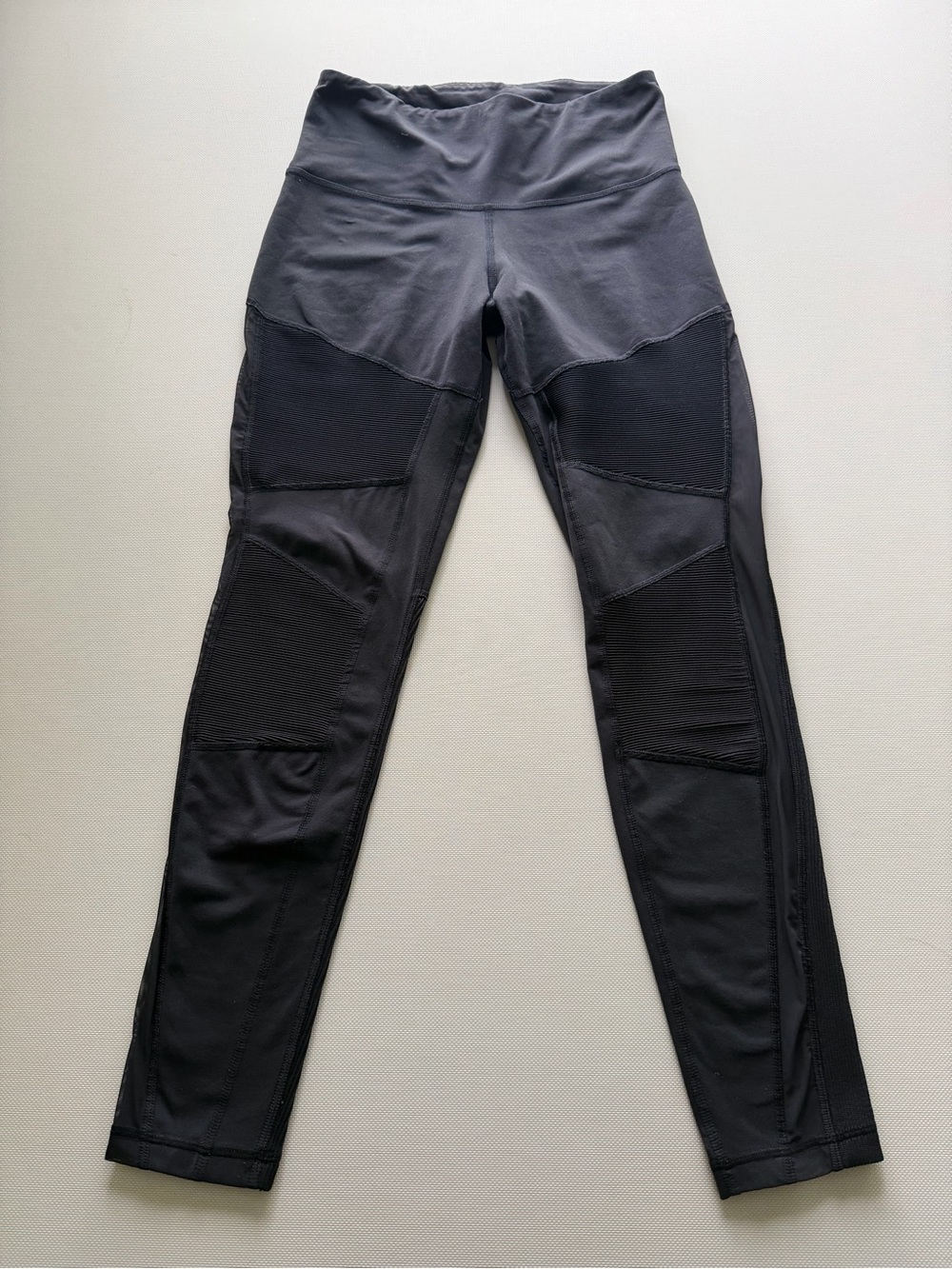 Reebok Black High-Rise Women's Leggings with Textured Panels